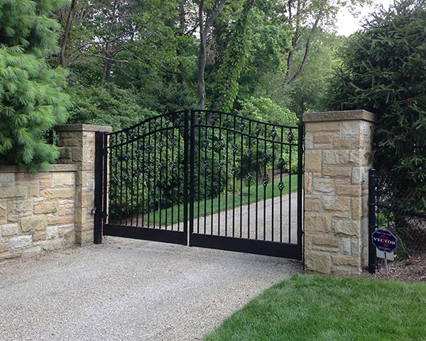 Residential Entry Gates and Operators